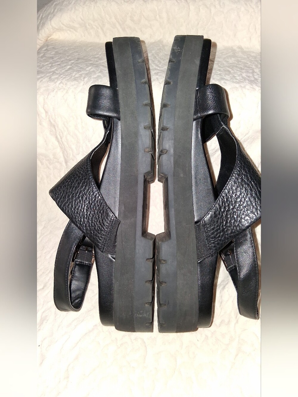 Vionic Black Leather Slingback Cross-Strap Sandals - Picture 2 of 5